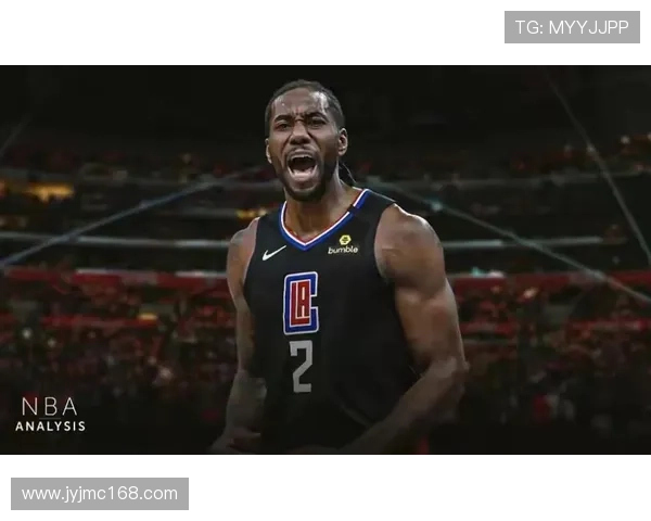 快船官方分享伦纳德微笑训练照球迷们心情大好欢呼不已